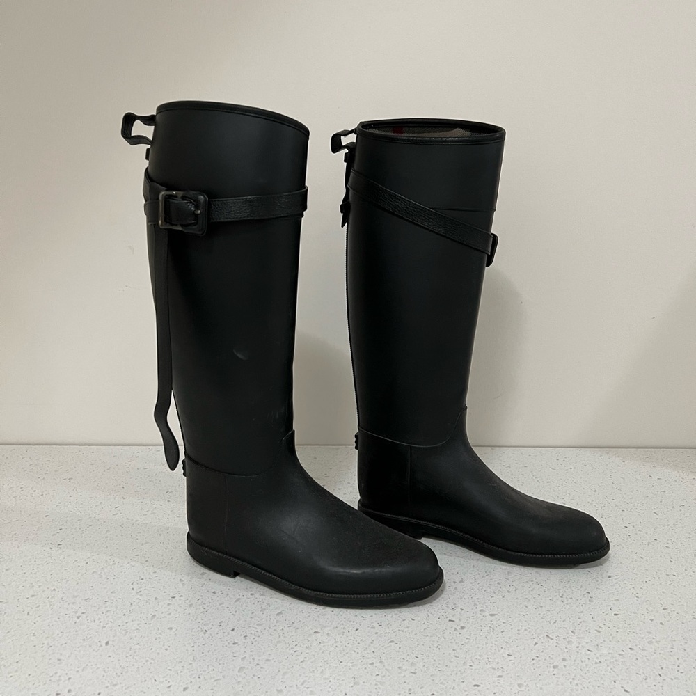 Burberry Rain Boots - Size 8 - Black